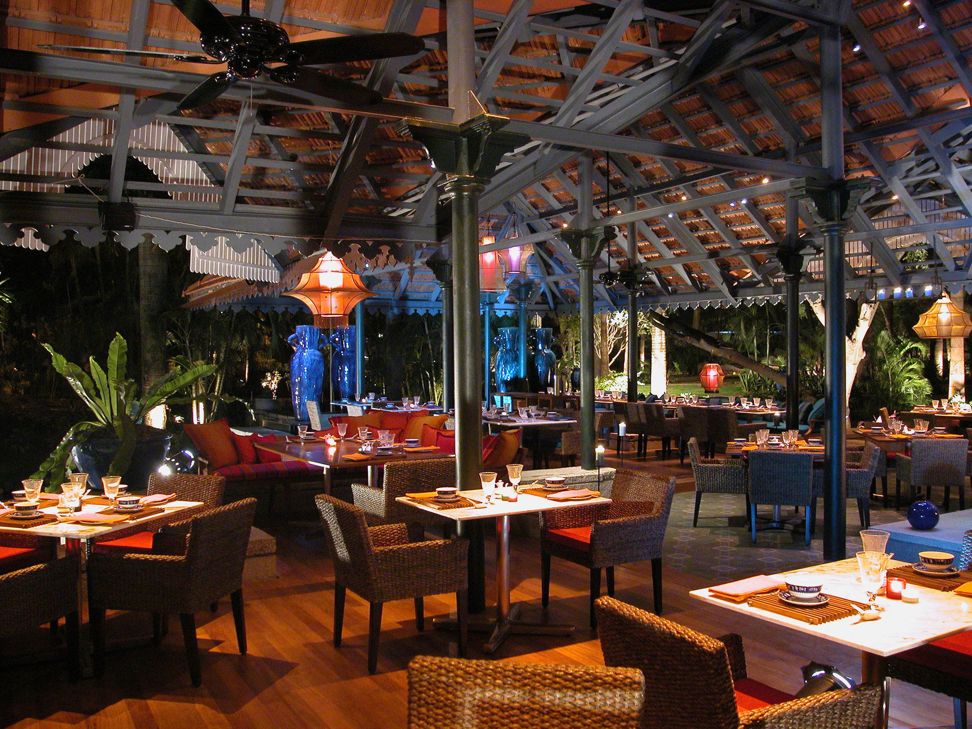 Taj West End Hotel Bangalore Restaurant photo